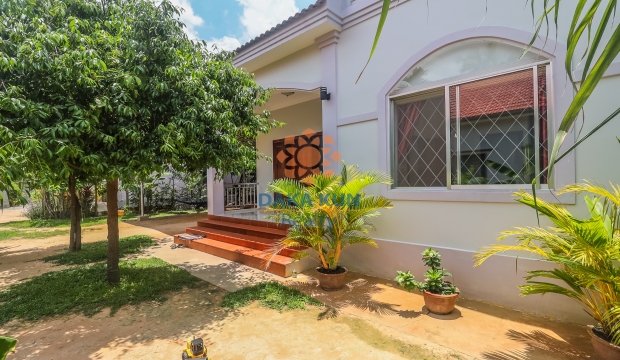 2 Bedrooms House for Rent in Siem Reap, Sla Kram