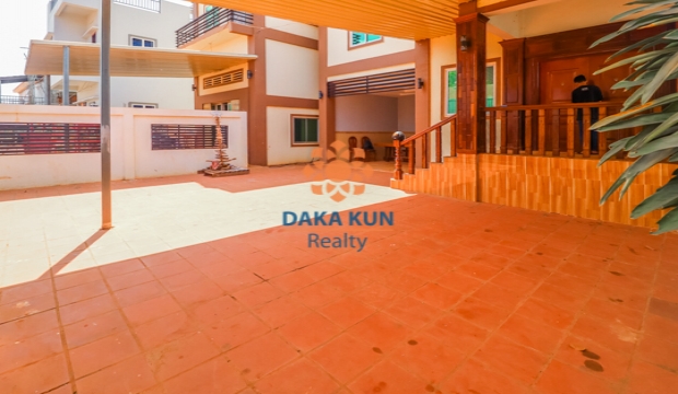 4 Bedrooms House for Rent in Siem Reap-Svay Dangkum