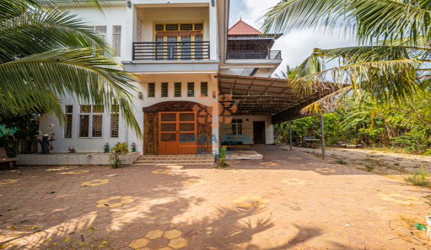 5 Bedrooms House for rent in Krong Siem Reap-near Ring Rd