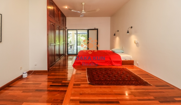 3 Bedrooms House for Rent in Siem Reap-Sala Kamreuk