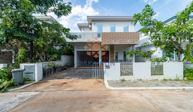 3 Bedrooms Villa for Rent in Krong Siem Reap