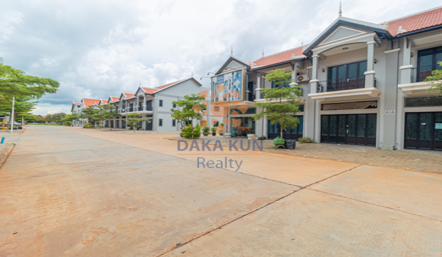 2 Bedrooms Flat House for Rent in Krong Siem Reap