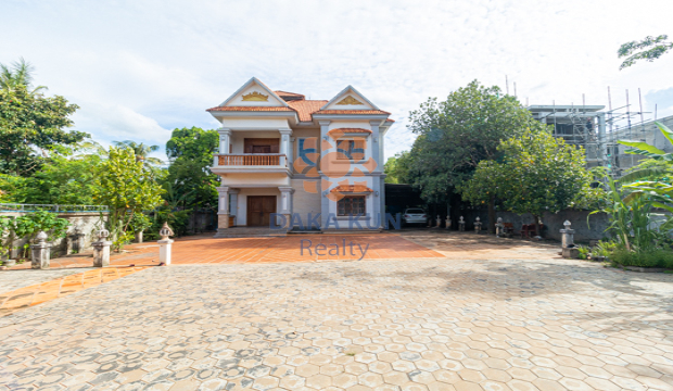 4 Bedrooms House for Rent in Krong Siem Reap-Sla Kram