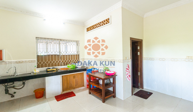 4 Bedrooms House for Rent in Krong Siem Reap-Sla Kram