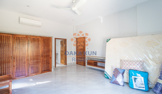 2 Bedrooms House for Rent in Krong Siem Reap-Sala Kamreuk