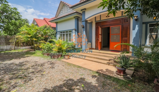 2 Bedrooms House for Rent in Siem Reap-Sala Kamreuk