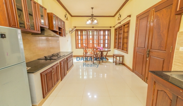 4 Bedroom House for Rent in Siem Reap-Sala Kamruek