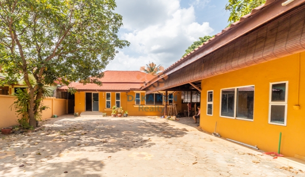 3 Bedrooms House for Rent in Siem Reap - Sla Kram