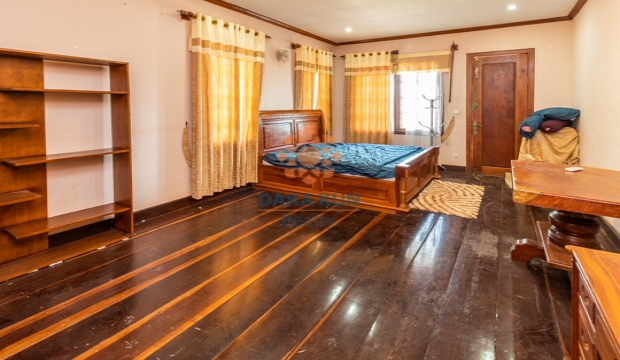 4 Bedroom House for Rent in Siem Reap-Sala Kamruek