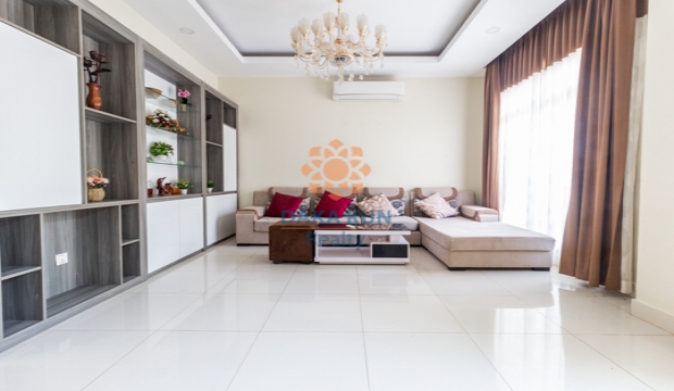 4 Bedrooms House for Sale in Siem Reap city