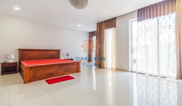 4 Bedrooms House for Sale in Siem Reap city