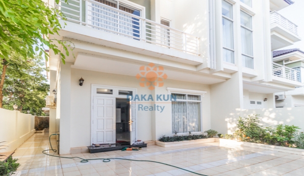 4 Bedrooms House for Sale in Siem Reap city