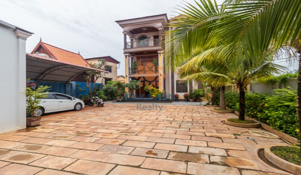 6 Bedrooms House for Rent in Siem Reap - Svay Dangkum