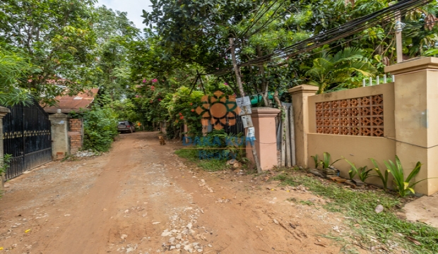 4 Bedrooms House for Sale near Riverside-Siem Reap city