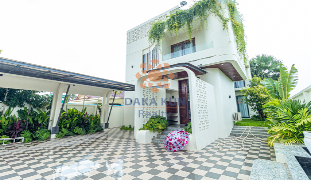 4 Bedrooms Villa for Rent in Krong Siem Reap-Sala kamreuk