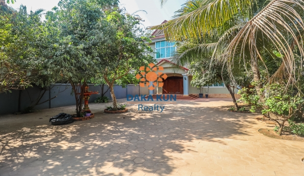 4 Bedrooms House for Rent in Siem Reap-Sala Kamreuk