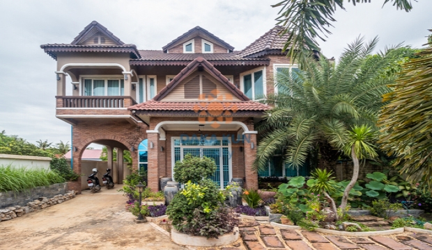 5 Bedrooms House for Rent with Swimming Pool in Siem Reap