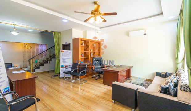 3 Bedrooms Flat House for Rent in Krong Siem Reap-Svay Dangkum