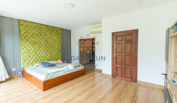 3 Bedrooms Flat House for Rent in Krong Siem Reap-Svay Dangkum