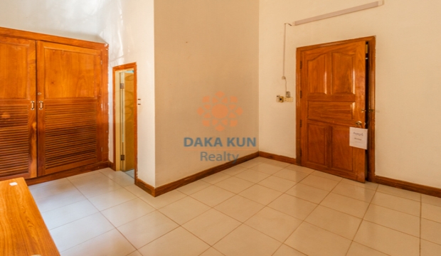 7 Bedrooms House for Rent in Siem Reap city-Svay Dangkum