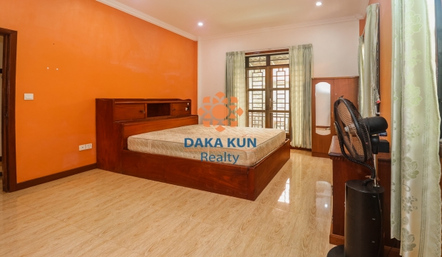 3 Bedrooms House for Rent in Siem Reap-Svay Dangkum