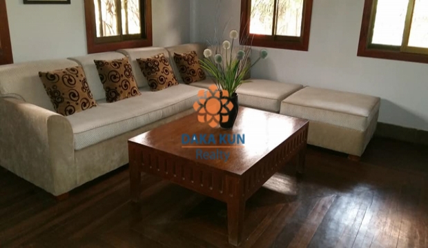 5 Bedrooms House for Rent with Private Swimming Pool in Siem Reap