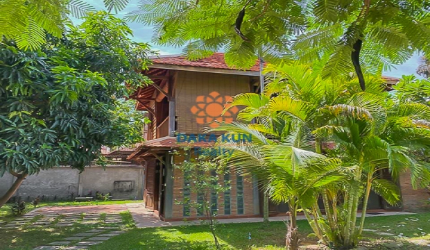 2 Bedrooms Wooden House for Rent in Siem Reap-Sala Kamreuk