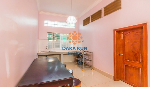 3 Bedrooms House for Rent near Singapore School, Siem Reap