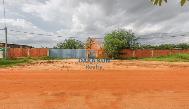 Urgent Sale Land near Sala Komreuk-Siem Reap