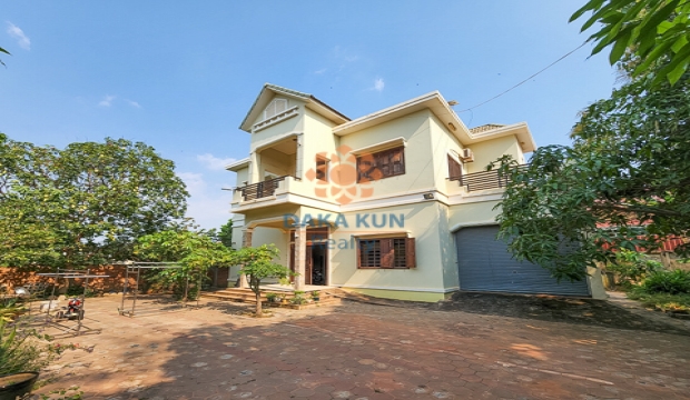 4 Bedrooms House for Rent in Siem Reap city-Svay Dangkum