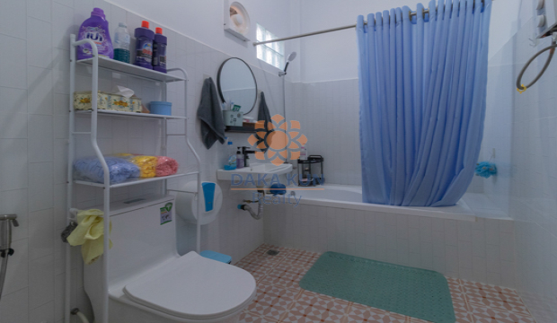 11 Rooms Guesthouse for Sale in Krong Siem Reap