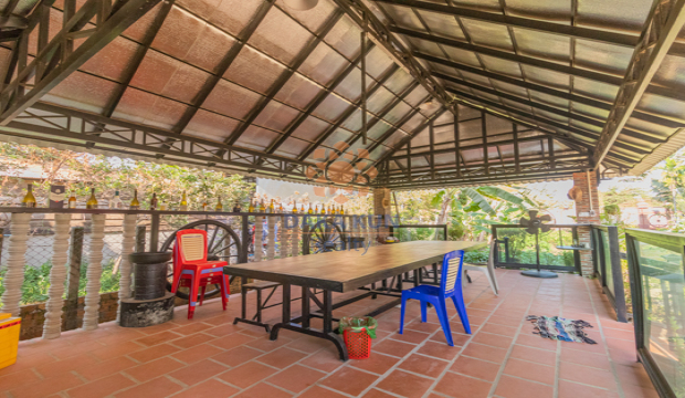 11 Rooms Guesthouse for Sale in Krong Siem Reap