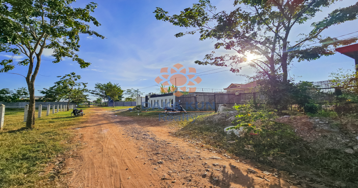 Land for Sale In Siem Reap City- Sala Kamreuk