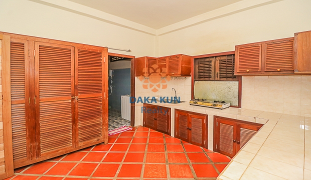 Wooden Houses for Rent with Swimming Pool in Siem Reap-Sala Kamreuk