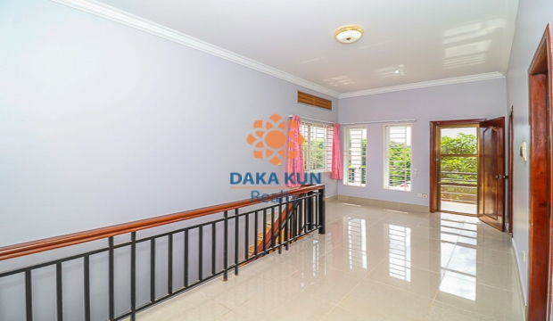 3 Bedrooms House for Rent near Singapore School, Siem Reap