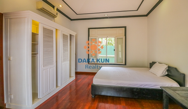 3 Bedrooms House for Rent in Siem Reap-Sala Kamraeuk