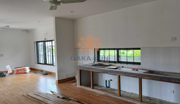 2 Bedrooms House for Rent in Krong Siem Reap-Sala Kamreuk