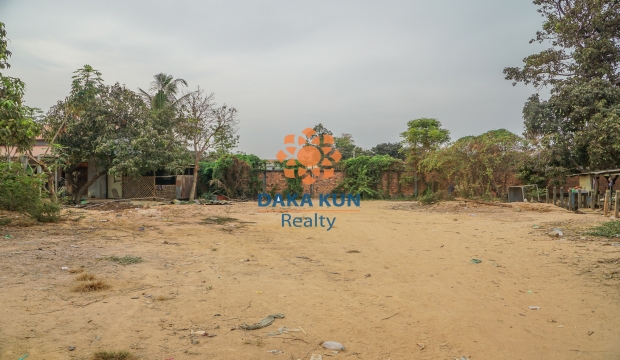 Urgent Sale Land near Svay Dangkum-Siem Reap