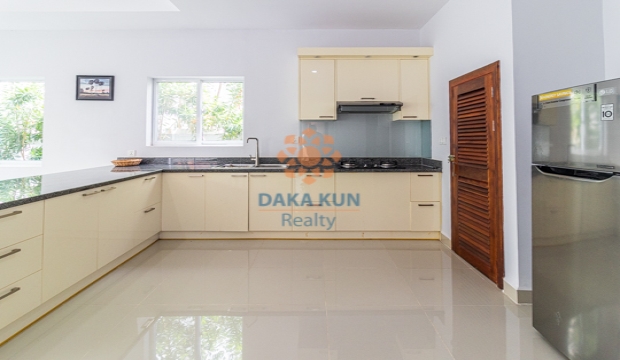 3 Bedrooms Villa for Rent in Siem Reap