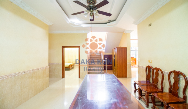 5 Bedrooms House for Rent in Krong Siem Reap-Svay Dangkum