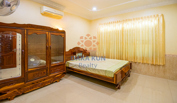 5 Bedrooms House for Rent in Krong Siem Reap-Svay Dangkum