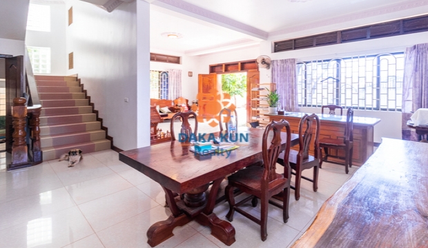 5 Bedrooms House for Rent in Siem Reap city