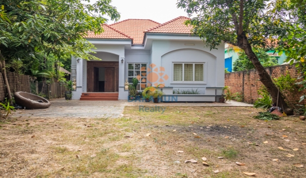 2 Bedrooms House for Rent in Siem Reap-Sala Kamreuk