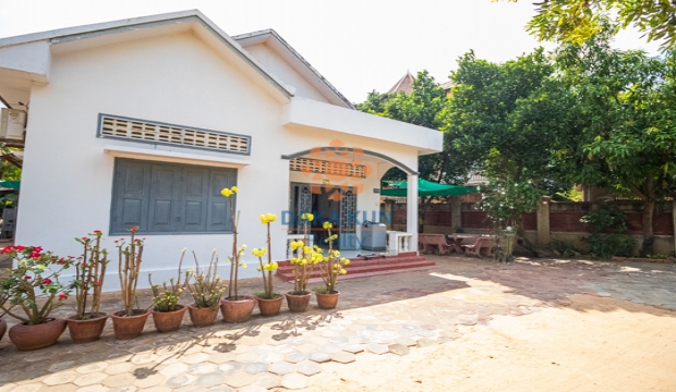 2 Bedrooms House for Rent in Siem Reap city-Sala Kamreuk