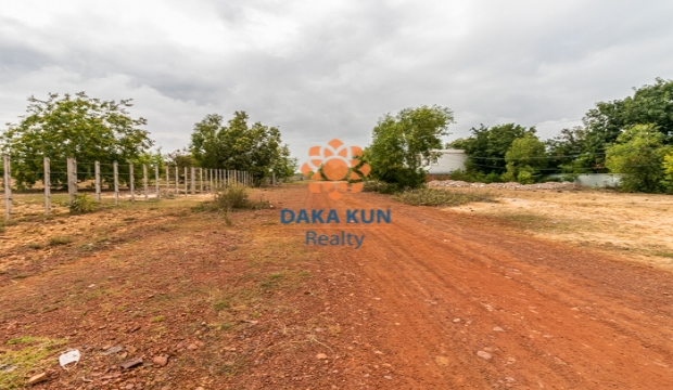 Urgent Sale Land near Svay Dangkum-Siem Reap