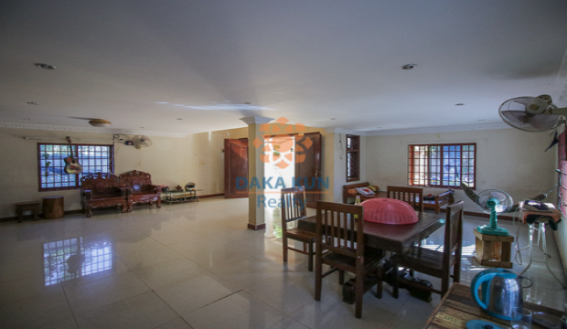 4 Bedrooms House for Rent in Krong Siem Reap-Sla Kram