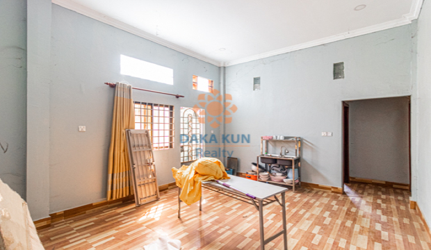 5 Bedrooms Shophouse for Rent in Krong Siem Reap-Svay Dangkum