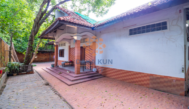 2 Bedrooms House for Rent in Krong Siem Reap-Sla Kram