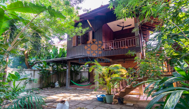 2 Bedrooms Wooden House for Rent in Krong Siem Reap-Sla Kram