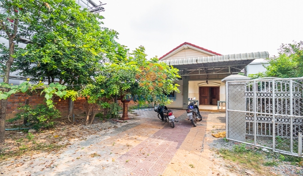 House for Sale in Siem Reap city-Sala Kamreuk